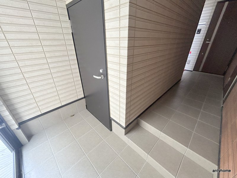 ヴェルメゾン三津屋中　仲介手数料無料のロビー