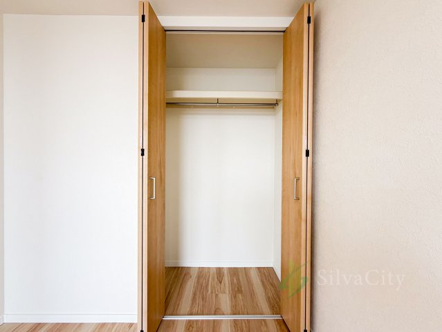 田園調布コーポラスの収納|クローゼット　洋室3