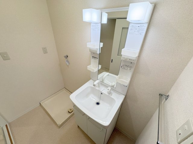 生駒市小瀬町の賃貸マンションの洗面所
