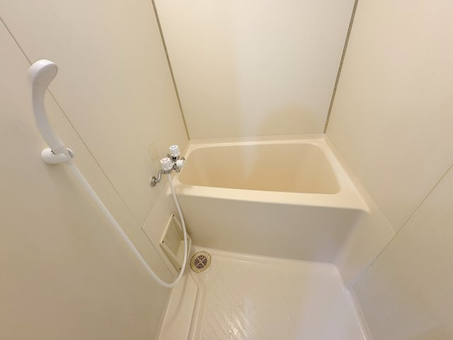 生駒市小瀬町の賃貸マンションの浴室