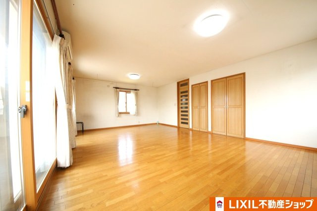 久喜市青葉5丁目中古戸建の洋室|2階洋室（2）