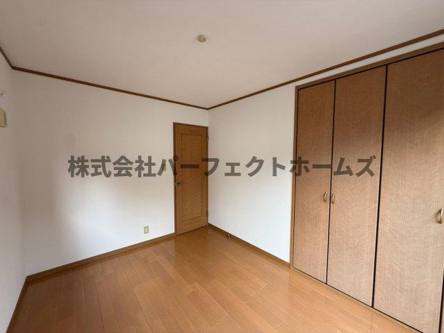 津田山手2丁目戸建　賃貸の洋室|使い勝手のいい洋室です