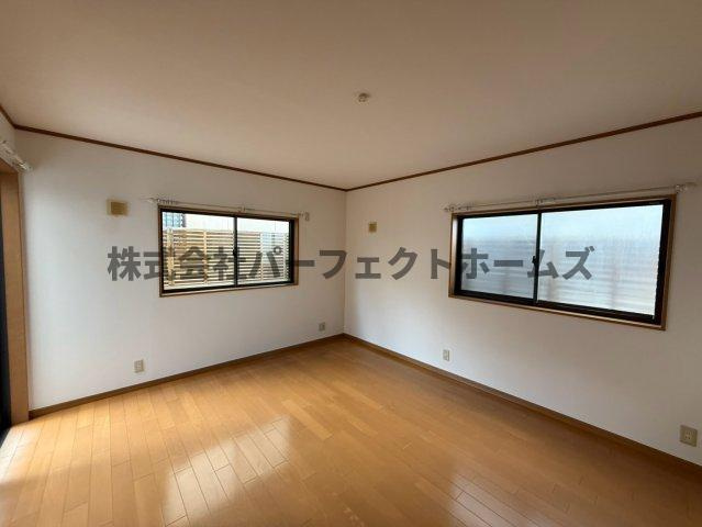 津田山手2丁目戸建　賃貸の居間・リビング|使いやすい居間です