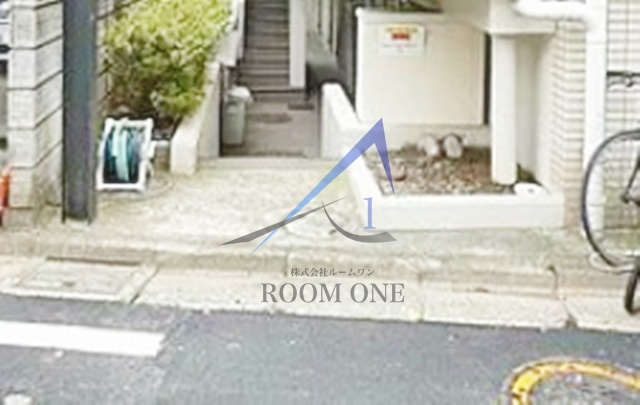 クレッセント三軒茶屋のエントランス|エントランスです。