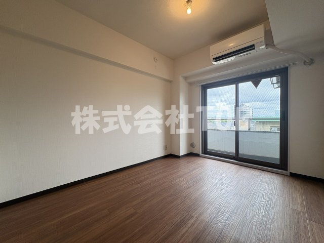 【居間・リビング】 | ワコーレ八幡山 | 洋室6.1帖