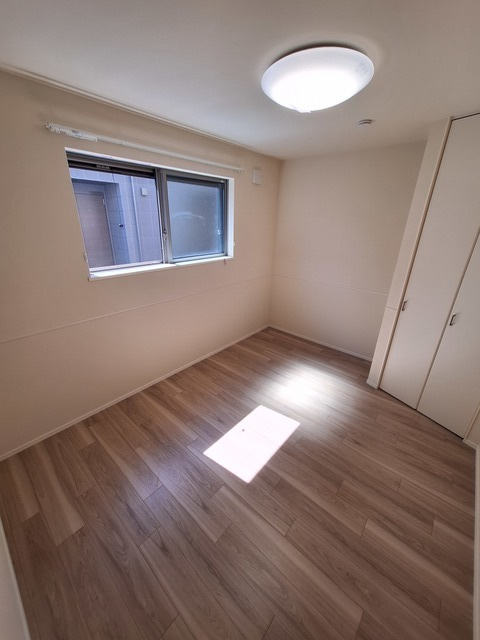 シエンプレの洋室|★キレイなフローリングのお部屋です★