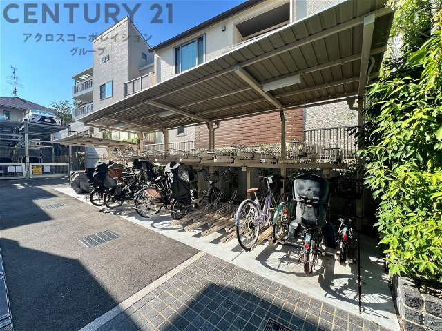 屋根付き駐輪場