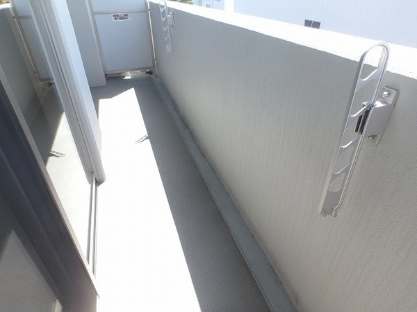 熊本市南区平田２丁目の賃貸マンションのバルコニー