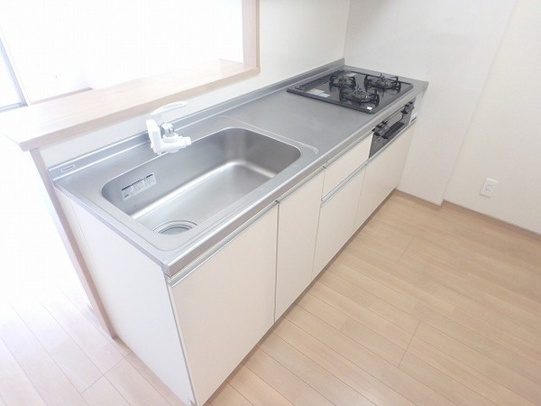 熊本市南区平田２丁目の賃貸マンションのキッチン