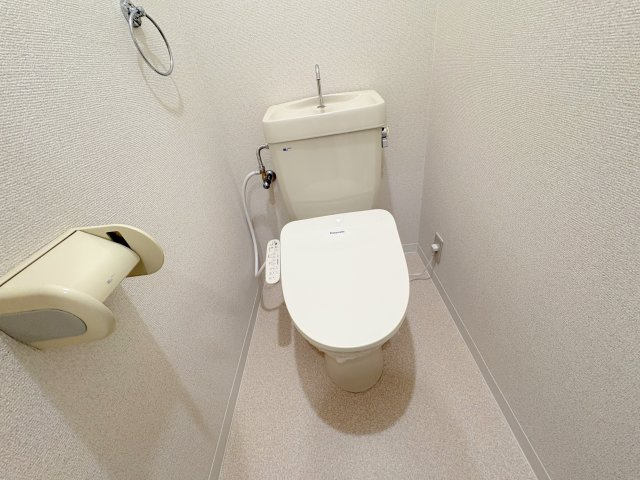 生駒市小瀬町の賃貸マンションのトイレ