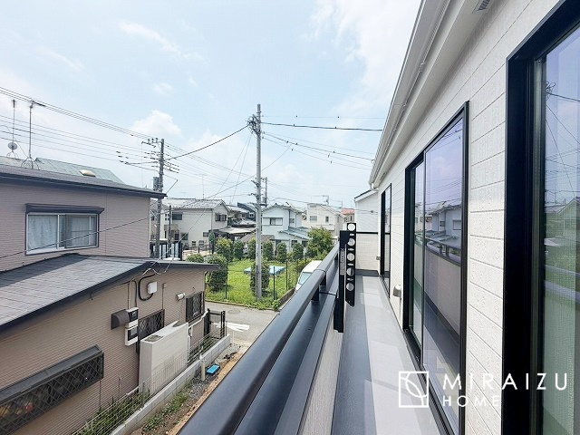 【前面道路含む現地写真】 | 前面道路☆運転が不安な方も安心な前面道路、きちんと幅員のある道路は女性にも安心です。整備されている道路は気持ちも良いですね♪