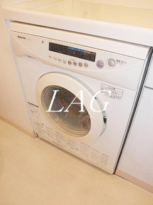 【設備】 | エスコート西新宿 | 洗濯機です。