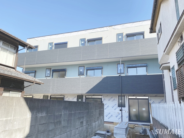 IXO上木崎の外観|鉄骨造３階建！