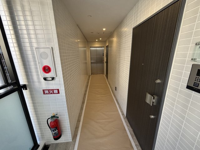 ブライト本所のエントランス