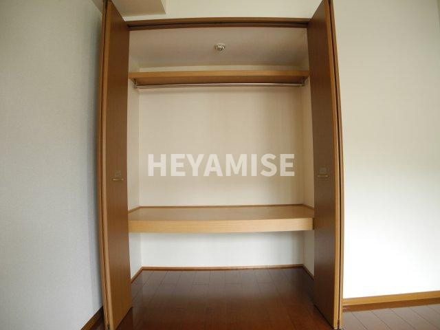 フローラ中里の収納