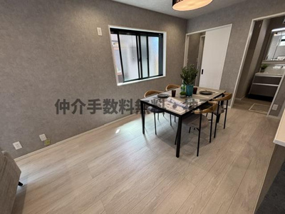 【居間・リビング】 | 神戸市垂水区桃山台3丁目　新築戸建2号棟　仲介手数料無料！ | おしゃれなリビングです