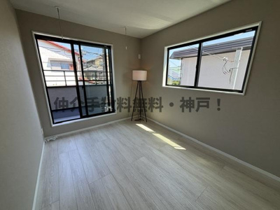 【洋室】 | 神戸市垂水区桃山台3丁目　新築戸建2号棟　仲介手数料無料！ | きれいな洋室です
