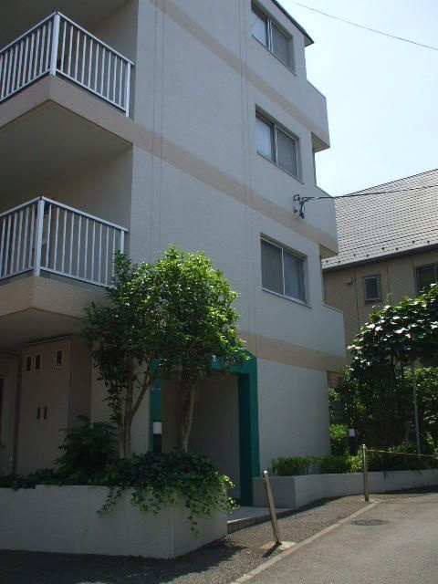 みなともハイツ旗の台のエントランス