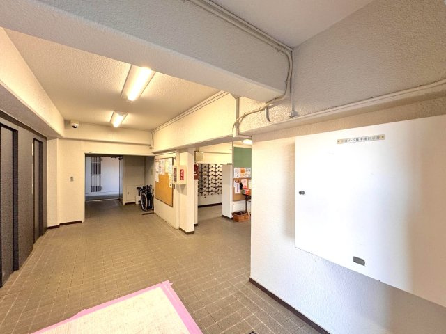 浦和白幡東高層住宅１号棟のエントランス|エントランス