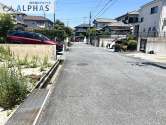 【前面道路含む現地写真】 | 神戸市西区春日台一丁目　建築条件無し土地 | ☆建築条件なし☆
◆前面道路は、幅員約6.4ｍあります♪
◆お好きなハウスメーカーで建築できます！！
◆更地♪解体費用かかりません♪