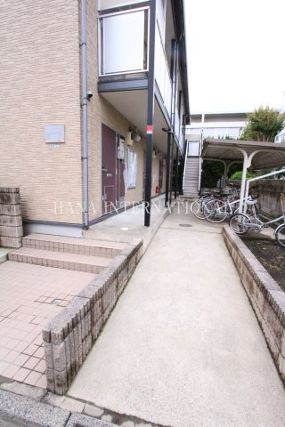レオパレスコンフォート成城のエントランス