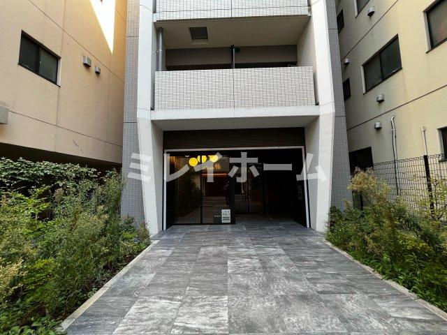 プライマル西蒲田のエントランス