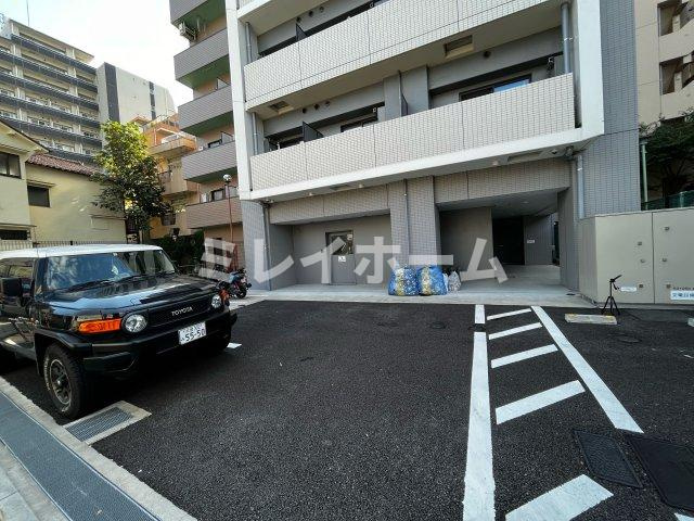 プライマル西蒲田の駐車場