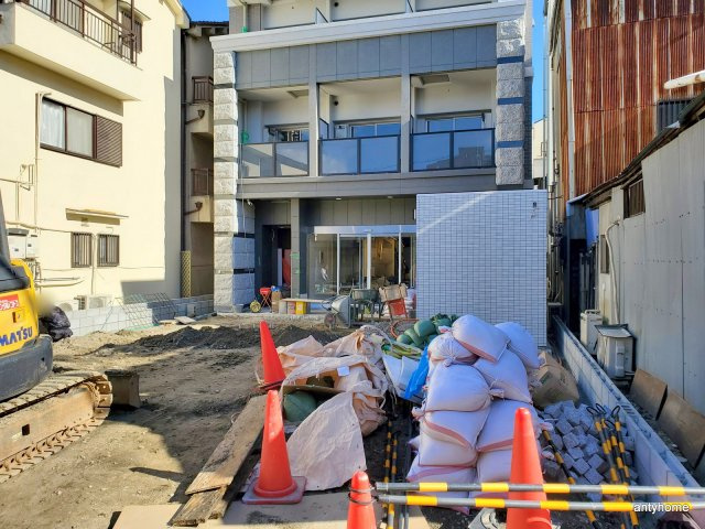 フォーリアライズ福島WEST　仲介手数料無料のエントランス