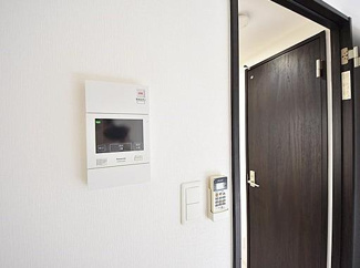 【セキュリティ】 | レグゼスタ弁天町 | モニター付きインターフォンです