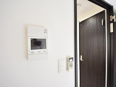 【セキュリティ】 | レグゼスタ弁天町 | モニター付きインターフォンです