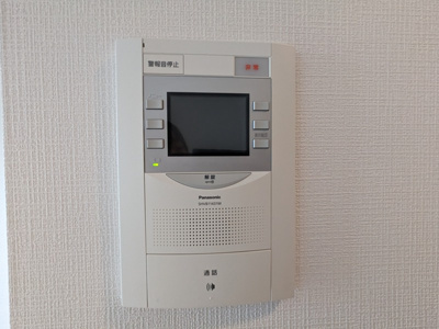 【セキュリティ】 | エスリード難波グレイス | モニター付きインターホンです
