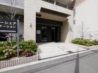 【エントランス】 | エスリード難波グレイス | 清潔なエントランスです