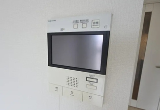 【セキュリティ】 | エスリード大阪グランゲート | モニター付きインターホンです