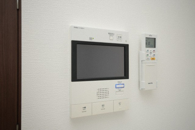 【セキュリティ】 | エグゼ弁天町 | モニター付きインターフォンです