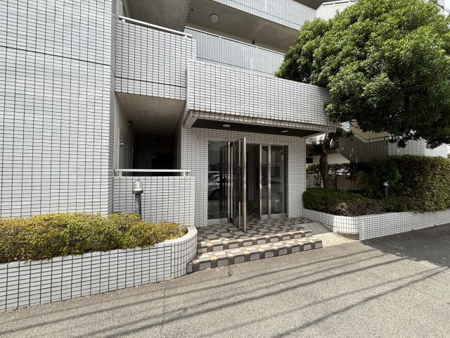 エスポワール淵野辺のエントランス