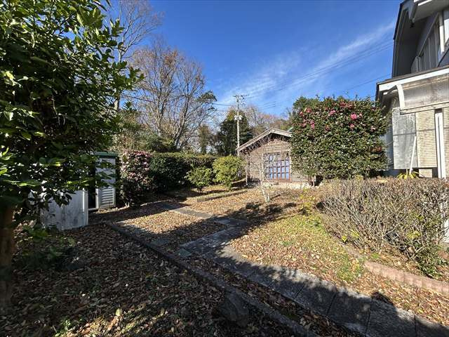 伊豆急一碧台　陽当たりの良いお庭で菜園可能な3LDK　1680万円の庭|家庭菜園も可能です