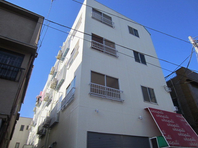 池田コーポのエントランス|日当たり良好です。