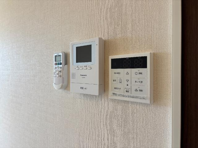 エレガンス益城のセキュリティ|カメラ付インターホン