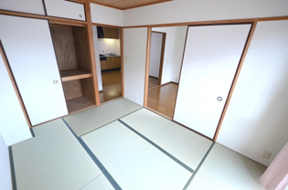 マンションハレクラニの和室