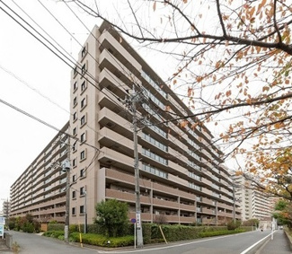 【外観】 | デイパーク横濱天王町 | キーレスエントリーで、 共にモニター付きオートロックを採用オートロックの解錠も簡単♪ 
