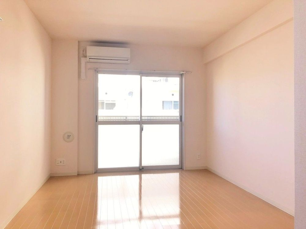 SANG-CASA 115の居間・リビング