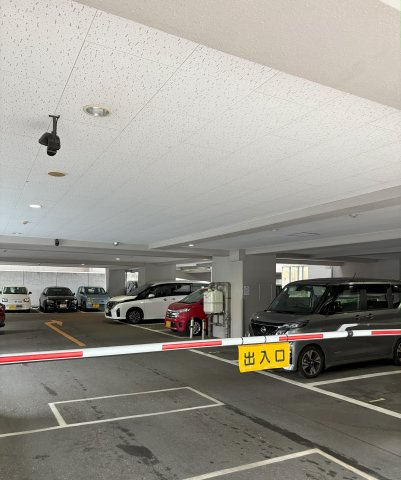 福岡市博多区博多駅南２丁目の賃貸マンションの駐車場