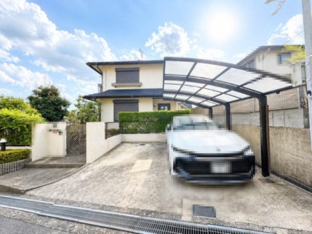 山之上西町　中古一戸建ての駐車場|カーポート　駐車２台
■物件内覧・資金計画相談・住宅ローン相談、リフォーム相談、お問合せ受付中■
※当日・翌日のご内覧、ご相談はお電話でのお問合せがスムーズです！