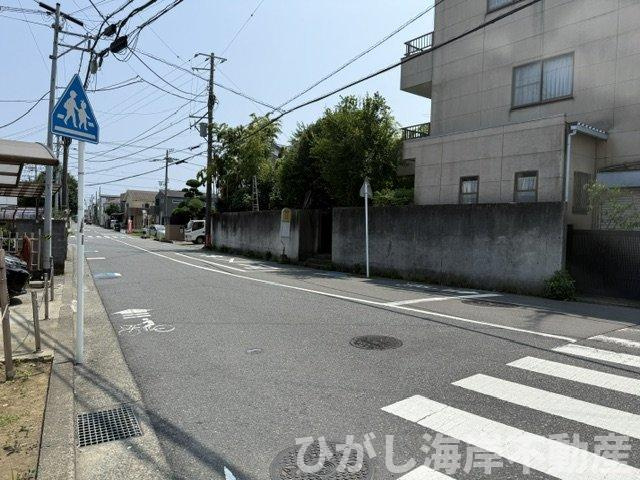 平塚市豊原町　売地　全２区画の前面道路含む現地写真|現地外観