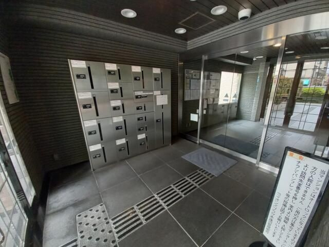 ライオンズプラザ本蓮沼のエントランス