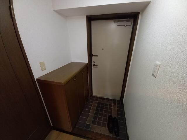 ライオンズプラザ本蓮沼の玄関