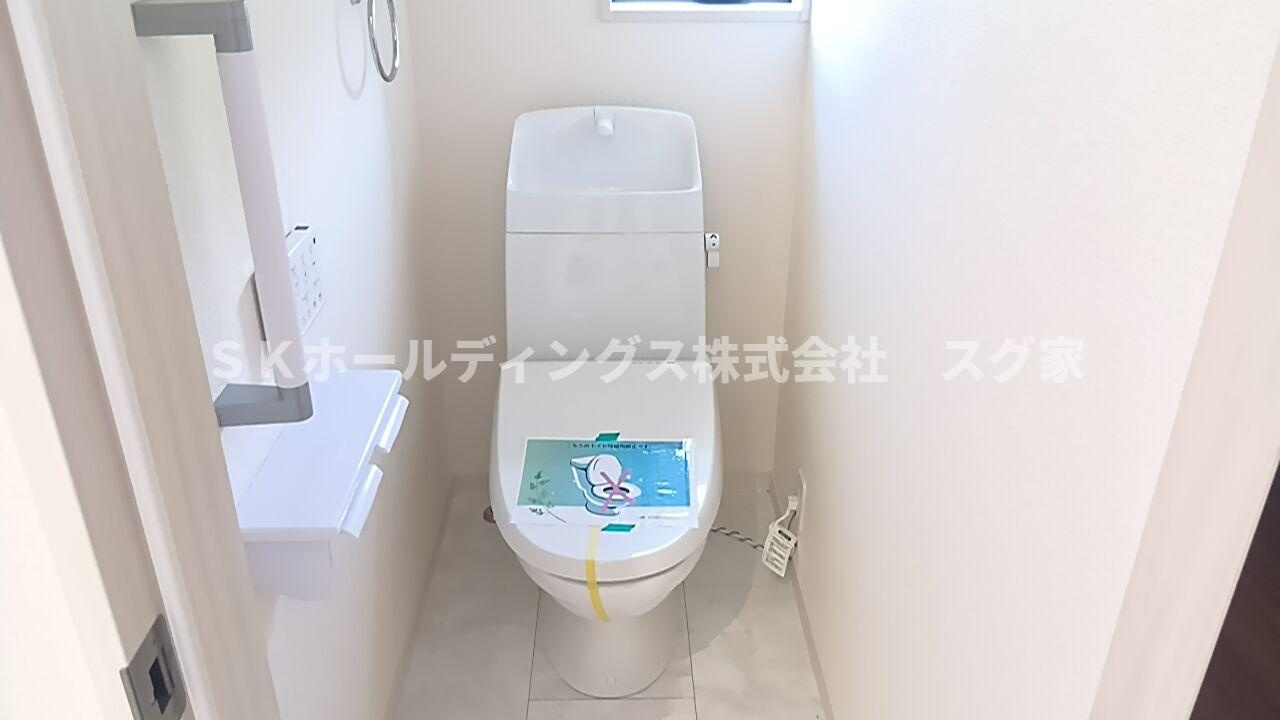 高槻市大和２丁目新築戸建て住宅２号棟のトイレ