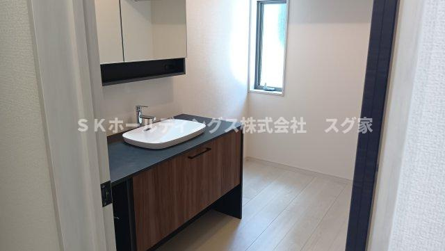 高槻市大和２丁目新築戸建て住宅２号棟の独立洗面台