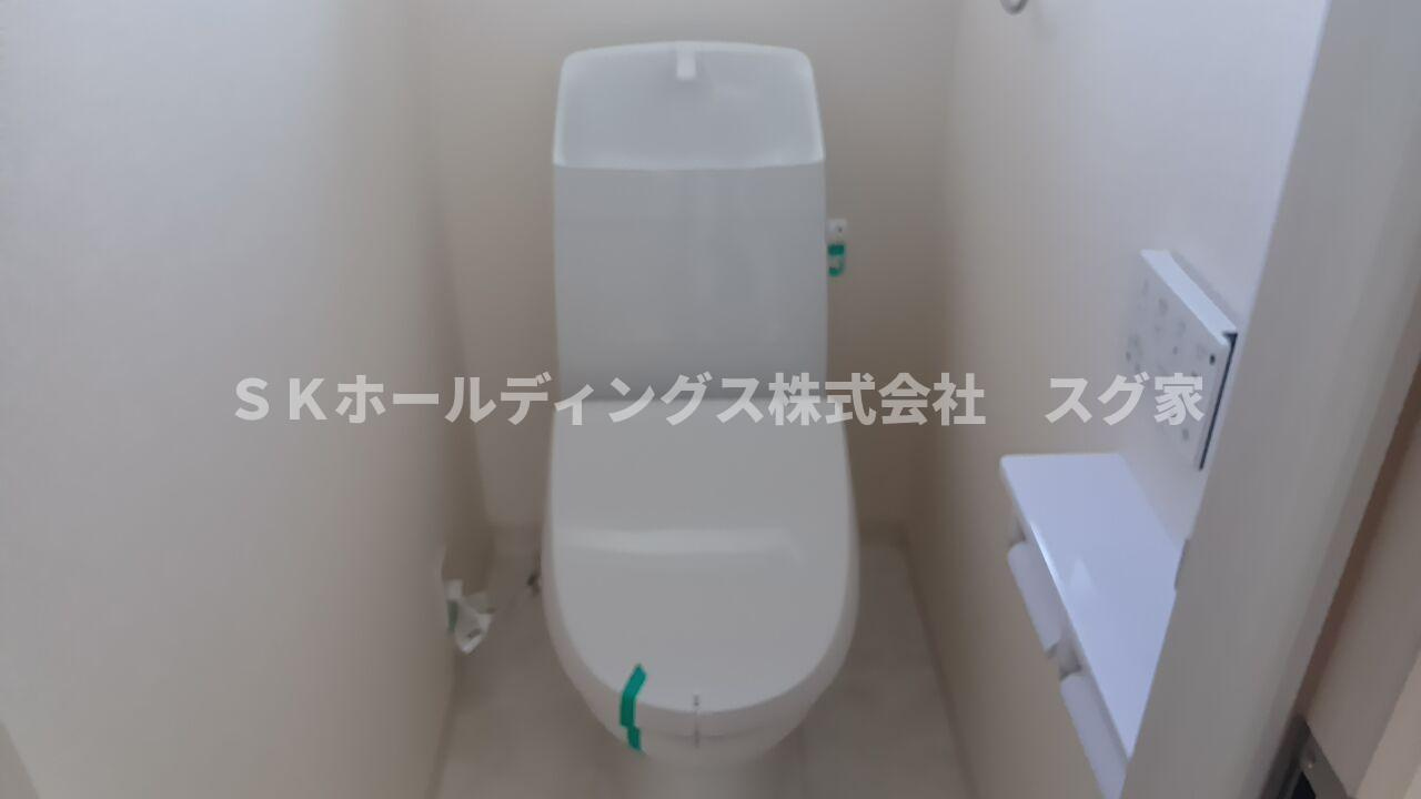 高槻市大和２丁目新築戸建て住宅２号棟のトイレ