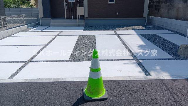 高槻市大和２丁目新築戸建て住宅２号棟の駐車場